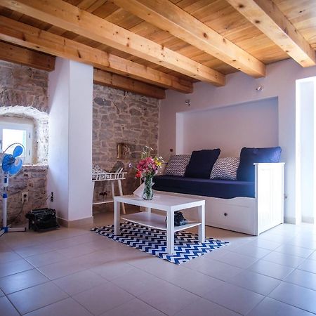 Stone House Kula Milica Villa Mala Cista Rum bild