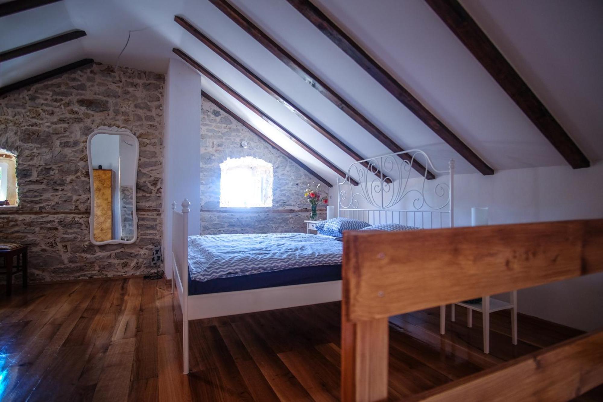 Stone House Kula Milica Villa Mala Cista Rum bild